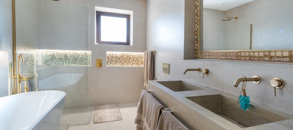 4 bedrooms Villa in Mudon, UAE No. 120698 12