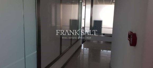 261m² Office in Saint Julian's, Malta No. 12313 12