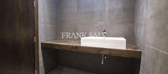 261m² Office in Saint Julian's, Malta No. 12313 21