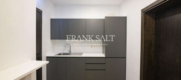 261m² Office in Saint Julian's, Malta No. 12313 7