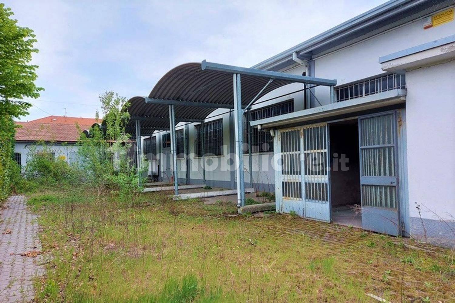 Entrepôt à Cesano Maderno, Italy 1205m² No. 316955