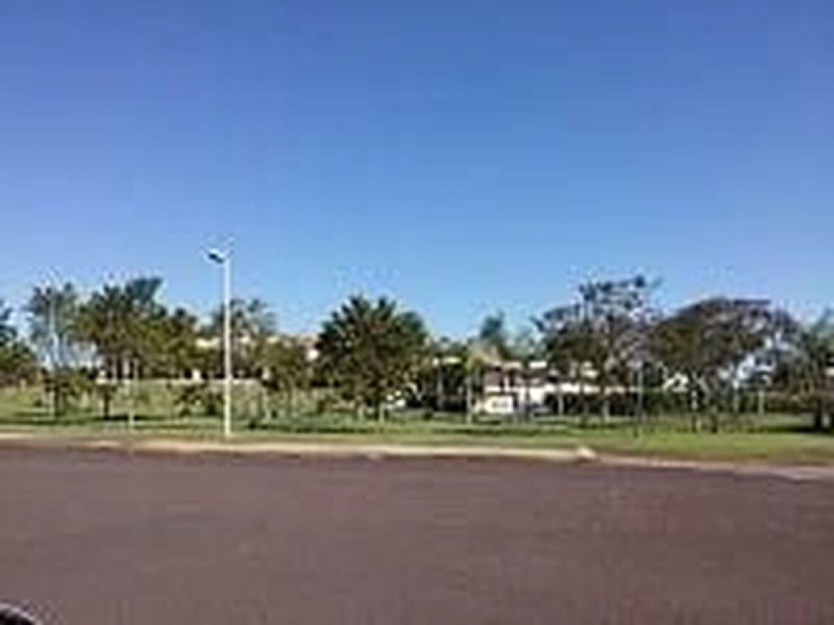 Casa de 3 dormitorios en Sao Paulo, Brazil No. 590233