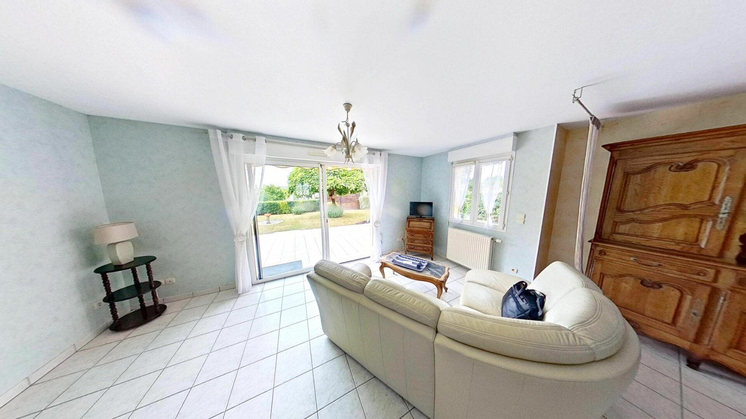 Casa de 3 dormitorios en Sable-sur-Sarthe, France No. 357971