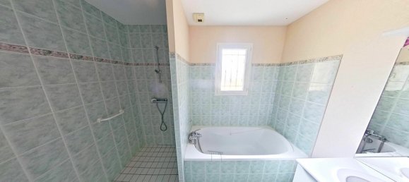 Casa de 3 dormitorios en Sable-sur-Sarthe, France No. 357971 5