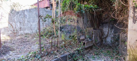 6 rooms House in Fiumefreddo di Sicilia, Italy No. 106074 9