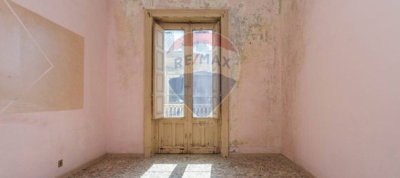 6 rooms House in Fiumefreddo di Sicilia, Italy No. 106074 19