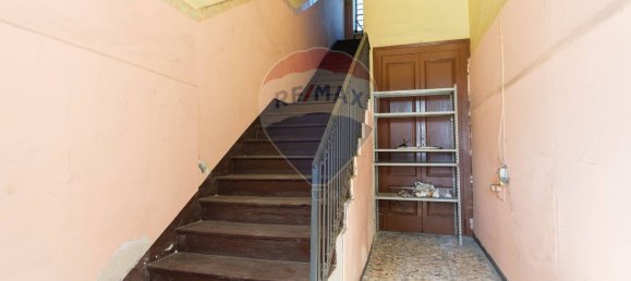 6 rooms House in Fiumefreddo di Sicilia, Italy No. 106074 5