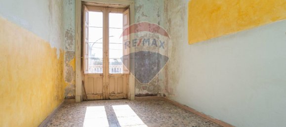 6 rooms House in Fiumefreddo di Sicilia, Italy No. 106074 12