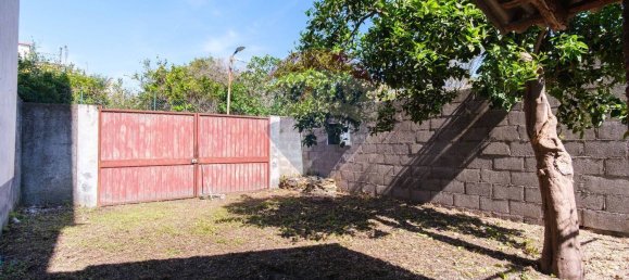 6 rooms House in Fiumefreddo di Sicilia, Italy No. 106074 26