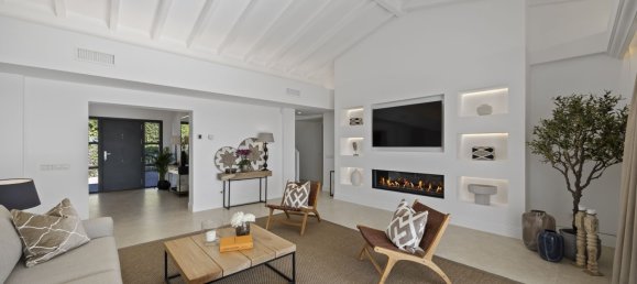 5 غرف نوم فيلا في Estepona, Spain رقم 42564 10