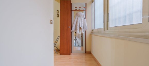 2 rooms Apartment in Rome, Italy No. 196327 2