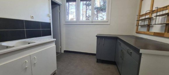 3 bedrooms Apartment in Joue-les-Tours, France No. 41838 2