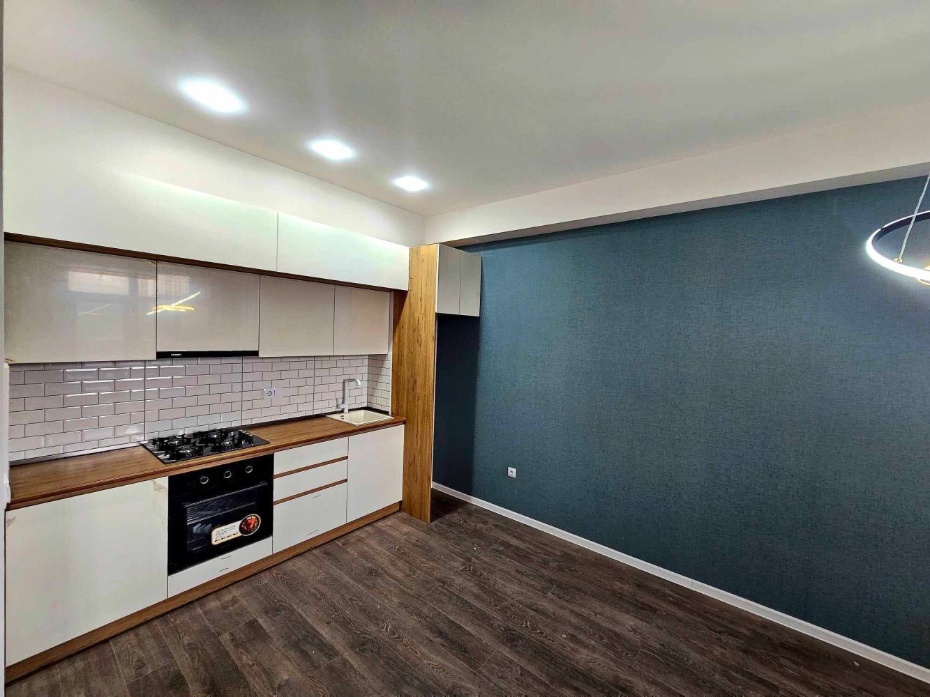 2غرفة شقة في Tbilisi, Georgia رقم 1436