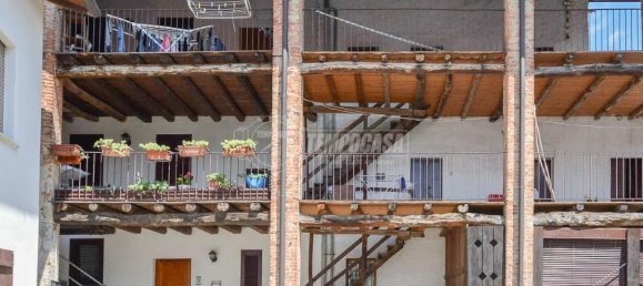 4-salle Appartement à Senna Comasco, Italy No. 17415 10