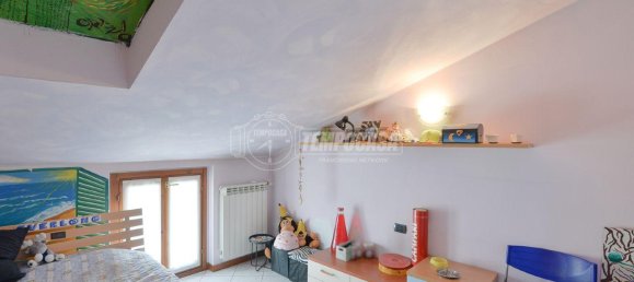 4-salle Appartement à Senna Comasco, Italy No. 17415 18