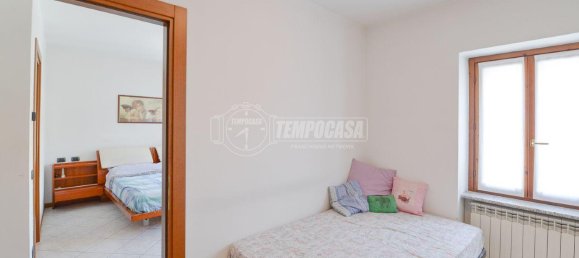 4-salle Appartement à Senna Comasco, Italy No. 17415 19