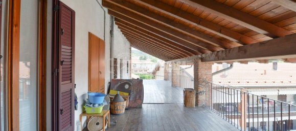 4-salle Appartement à Senna Comasco, Italy No. 17415 8