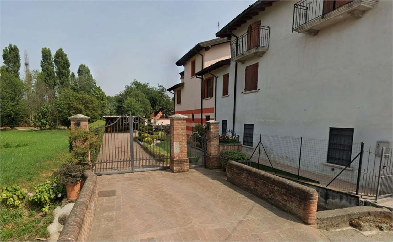 Casa de 3 divisões em Borgo San Giacomo, Italy N.º 335560