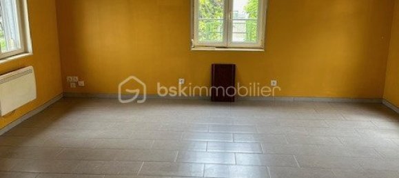 Casa de 3 dormitorios en Vouziers, France No. 256727 6