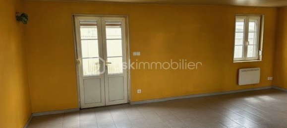 Casa de 3 dormitorios en Vouziers, France No. 256727 3