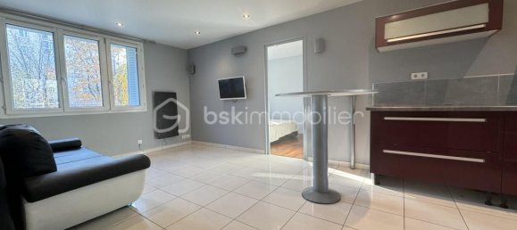 2 chambres Appartement à Saint-Martin-d'Hères, France No. 272823 2