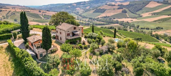 6 غرف نوم قلاع في Montefiore dell'Aso, Italy رقم 295142 38