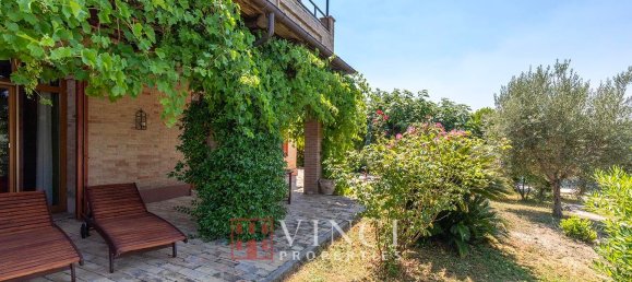 6 غرف نوم قلاع في Montefiore dell'Aso, Italy رقم 295142 53