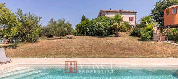 6 غرف نوم قلاع في Montefiore dell'Aso, Italy رقم 295142 31