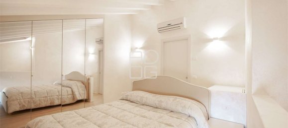 Penthouse T2 em Desenzano del Garda, Italy N.º 88145 13