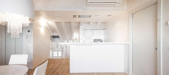 Penthouse T2 em Desenzano del Garda, Italy N.º 88145 9