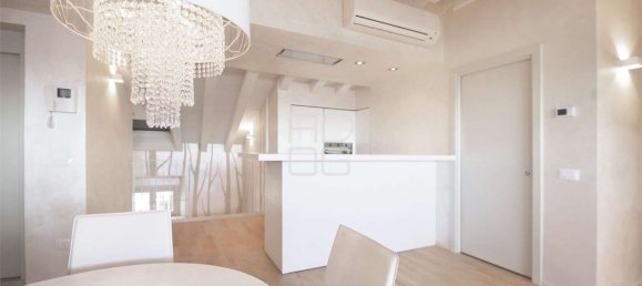 Penthouse T2 em Desenzano del Garda, Italy N.º 88145 8