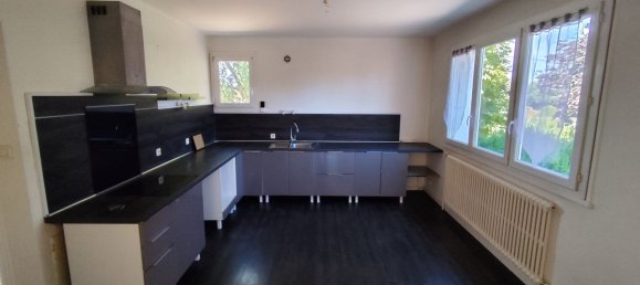 5 bedrooms House in Savigneux, France No. 317571 2