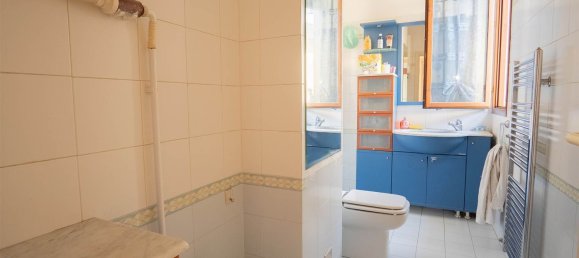 2 Schlafzimmer Wohnung in Campi Bisenzio, Italy, Nr. 359197 15