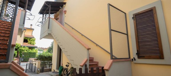 2 Schlafzimmer Wohnung in Campi Bisenzio, Italy, Nr. 359197 3