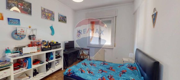 5 rooms Apartment in Genoa, Italy No. 39794 8