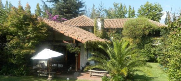 4 bedrooms House in Santiago, Chile No. 3489 2