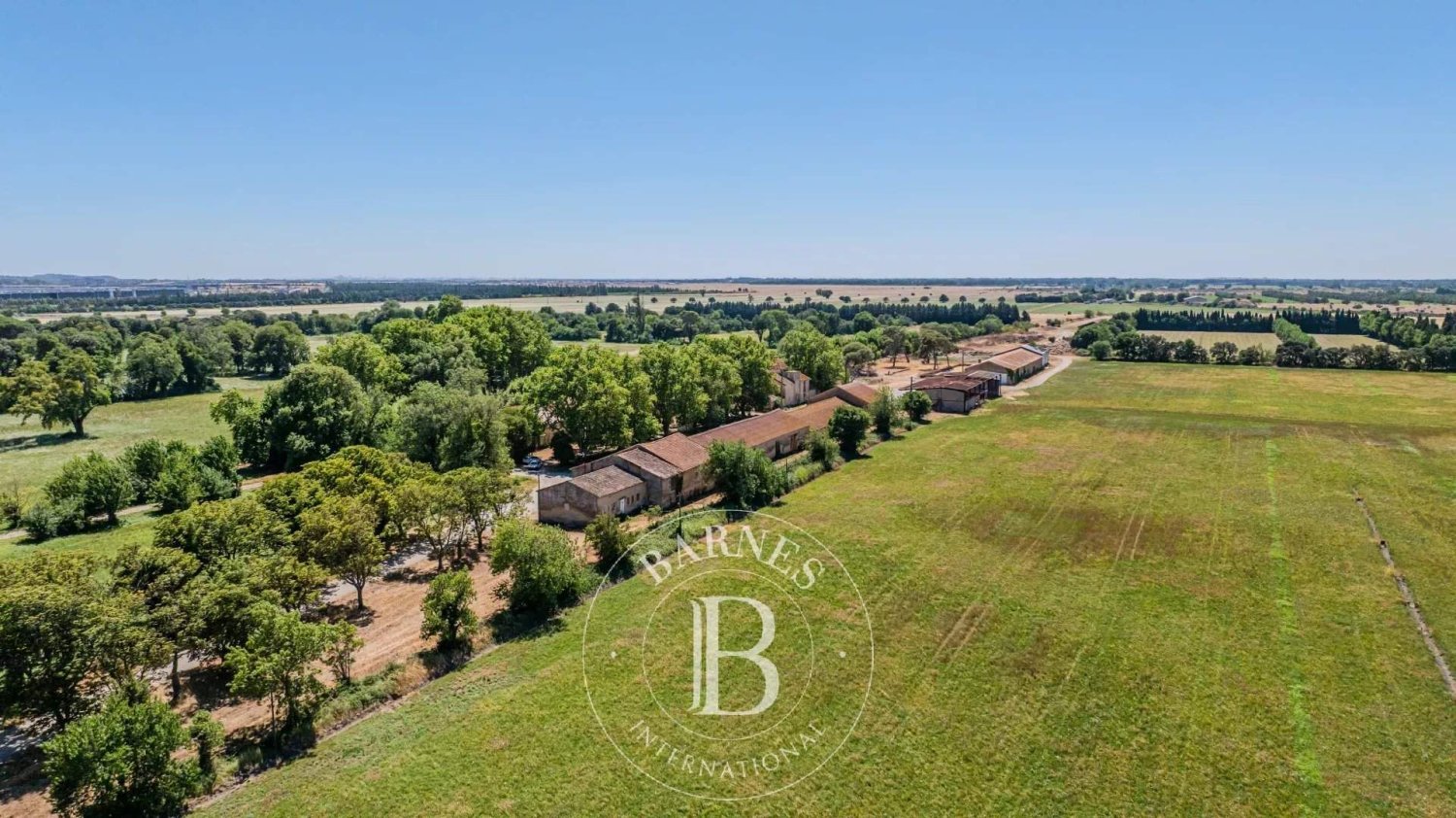 20 rooms Commercial property in Salon-de-Provence, France No. 279562