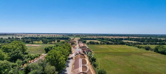 20 rooms Commercial property in Salon-de-Provence, France No. 279562 3