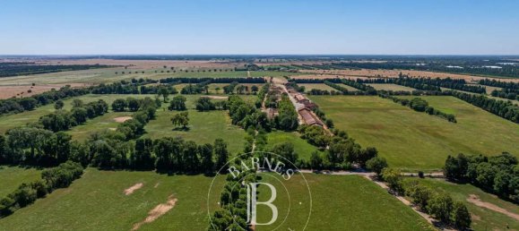 20 rooms Commercial property in Salon-de-Provence, France No. 279562 2