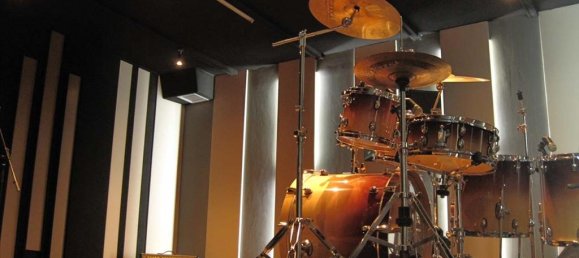 910m² Property in Elliniko, Greece No. 6868 6