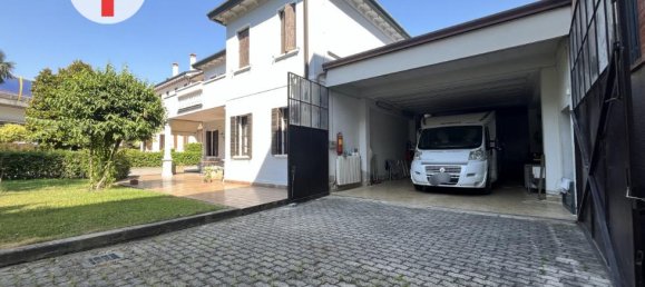 4 rooms Building in Curtarolo, Italy No. 235422 3