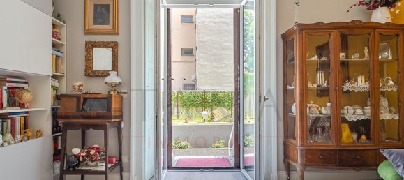 3 rooms Apartment in Milan, Italy No. 336922 3