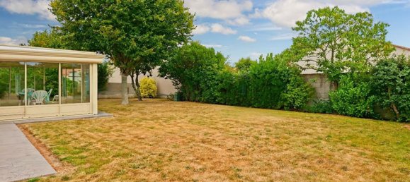 3 bedrooms House in Saint-Julien-des-Landes, France No. 277989 10