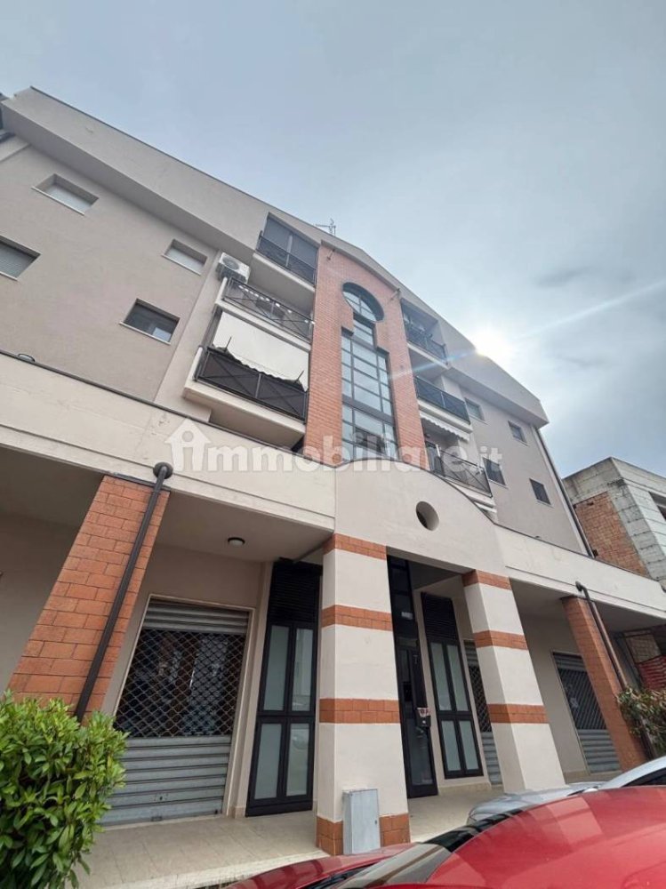 Apartamento de 2 dormitorios en Melfi, Italy No. 341303