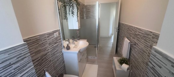 4 bedrooms Apartment in Florence, Italy No. 378061 23