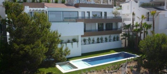 Villa de 4 dormitorios en Altea, Spain No. 790 2