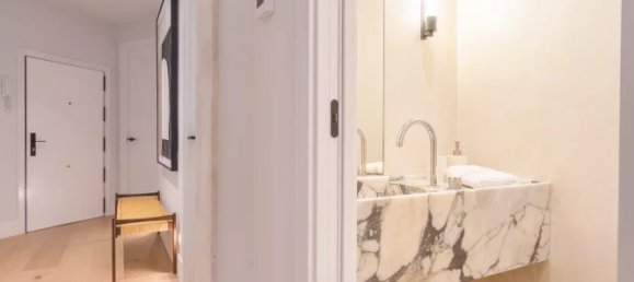 3 bedrooms Apartment in Madrid, Spain No. 77749 18