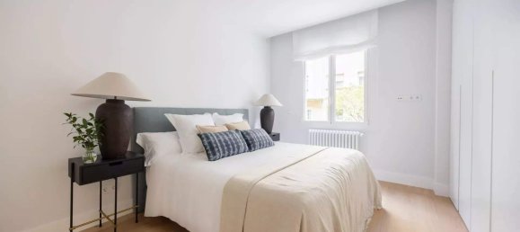 3 bedrooms Apartment in Madrid, Spain No. 77749 19