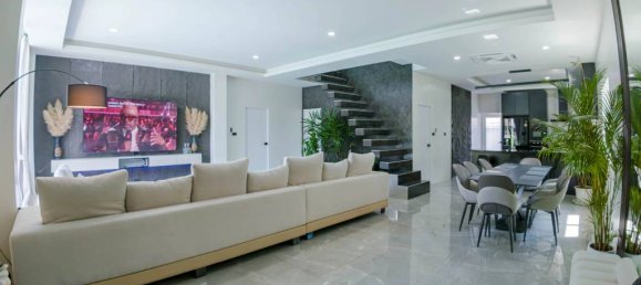 5 bedrooms Villa in Phuket, Thailand No. 25318 5