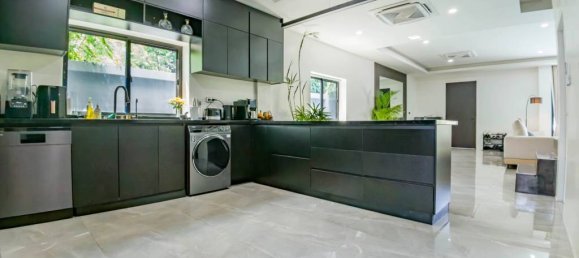 5 bedrooms Villa in Phuket, Thailand No. 25318 3